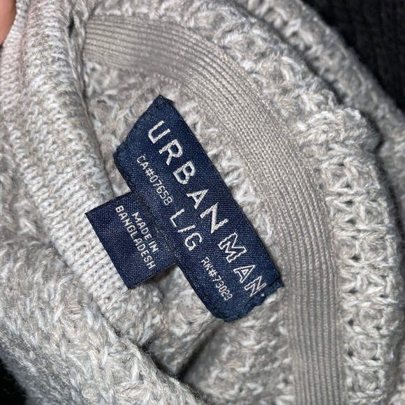 Men’s Sweater - Picture 7 of 7